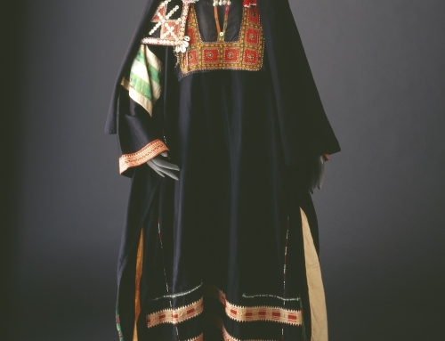 Sulaym thobe in black with very elaborate handiwork